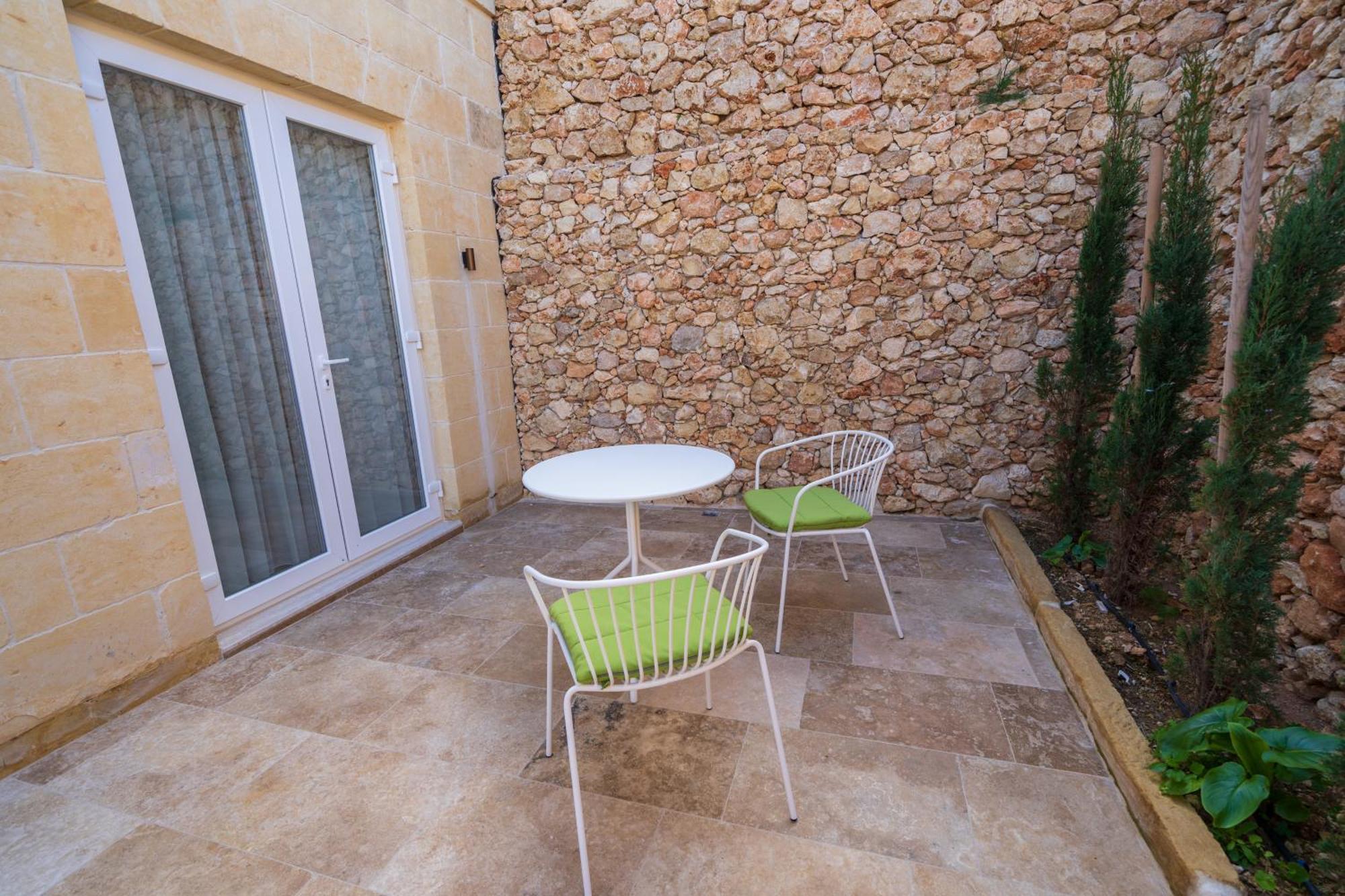 L-Eremita Boutique Hotel Qala Kültér fotó