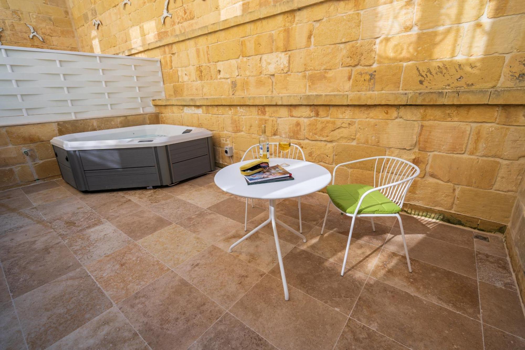 L-Eremita Boutique Hotel Qala Kültér fotó