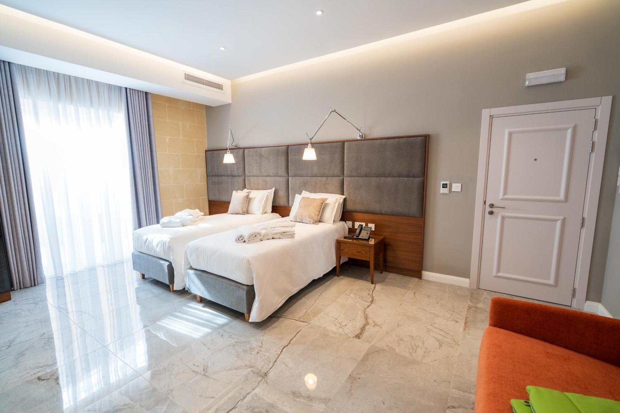 L-Eremita Boutique Hotel Qala Kültér fotó