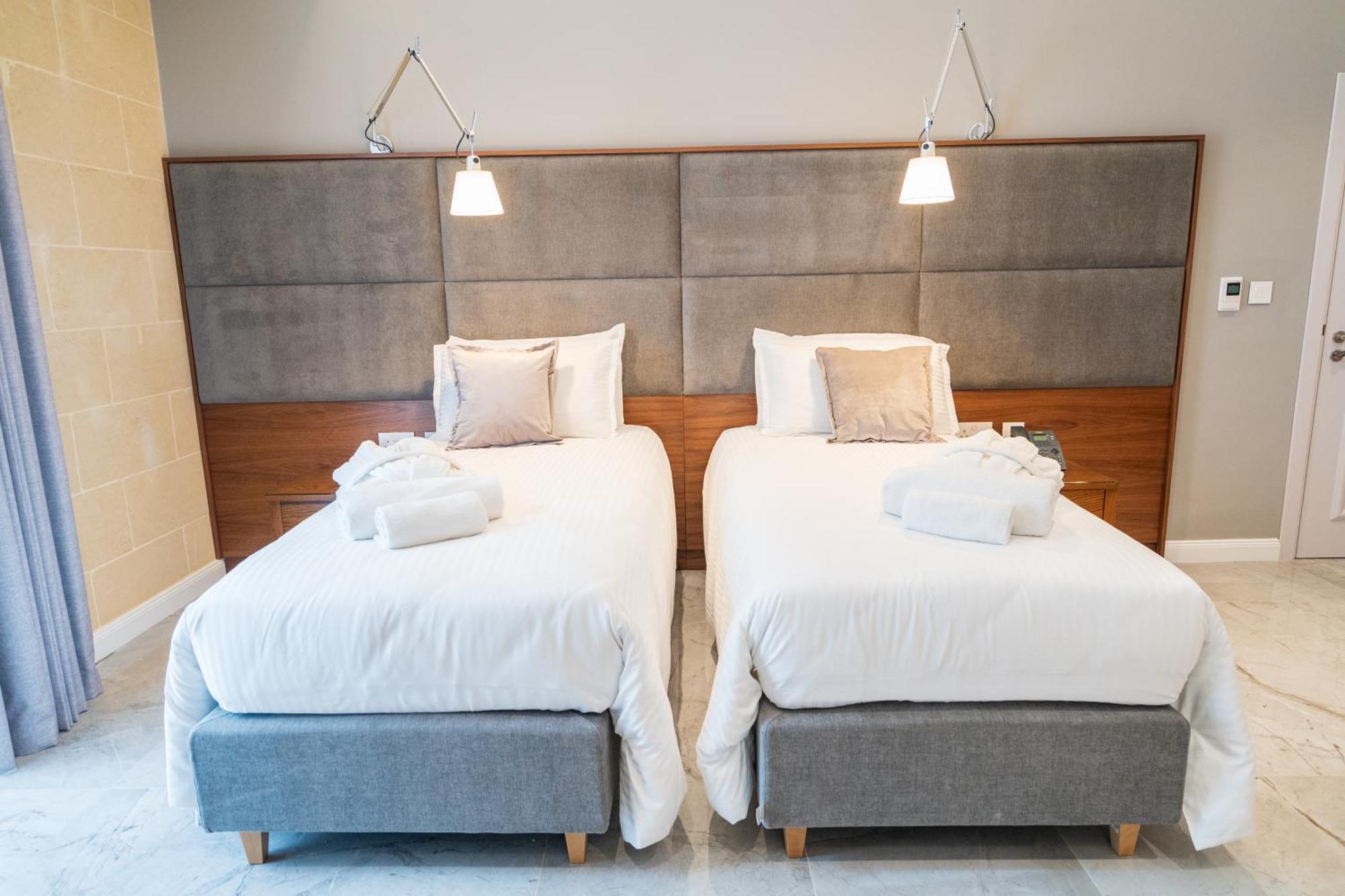 L-Eremita Boutique Hotel Qala Kültér fotó