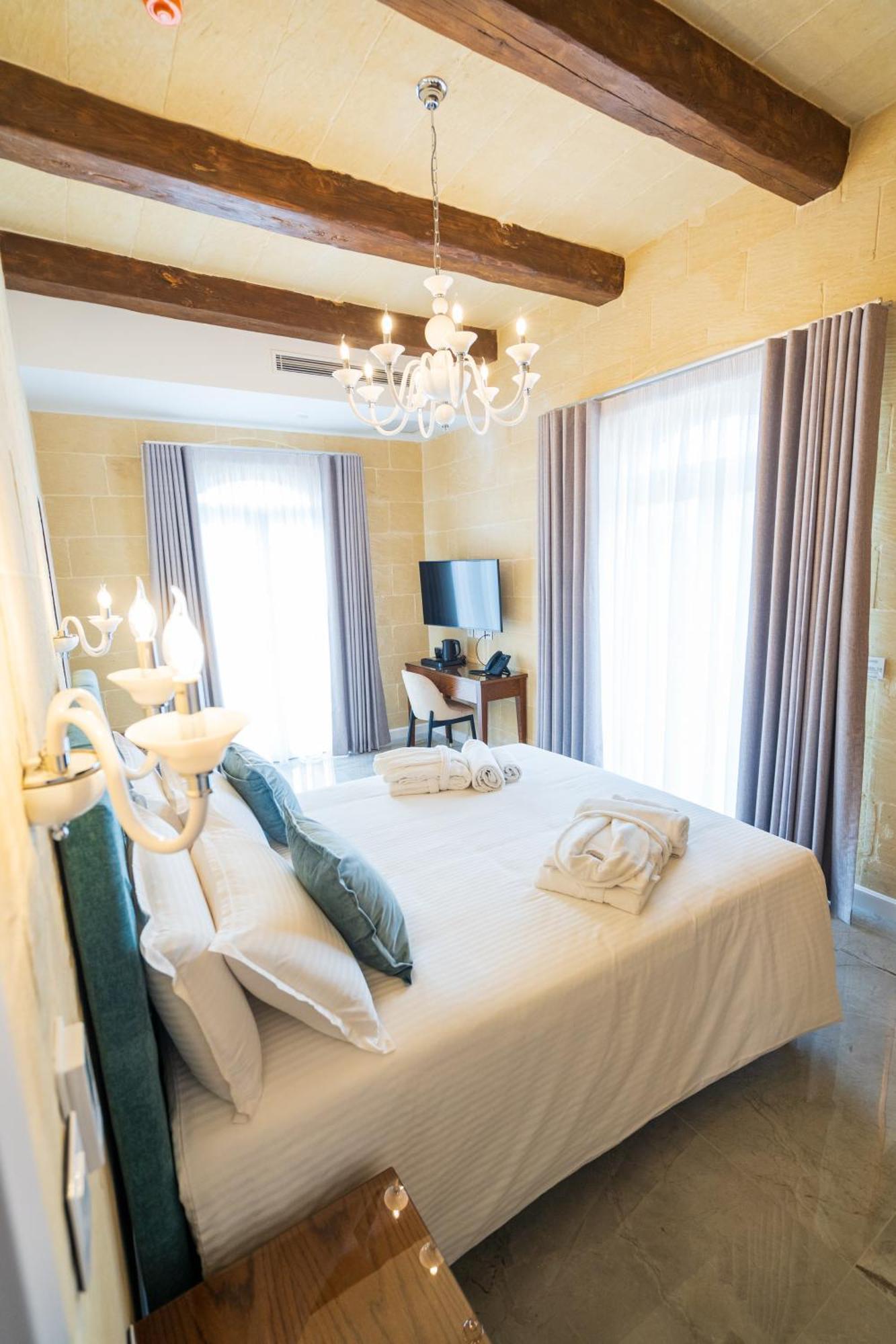 L-Eremita Boutique Hotel Qala Kültér fotó
