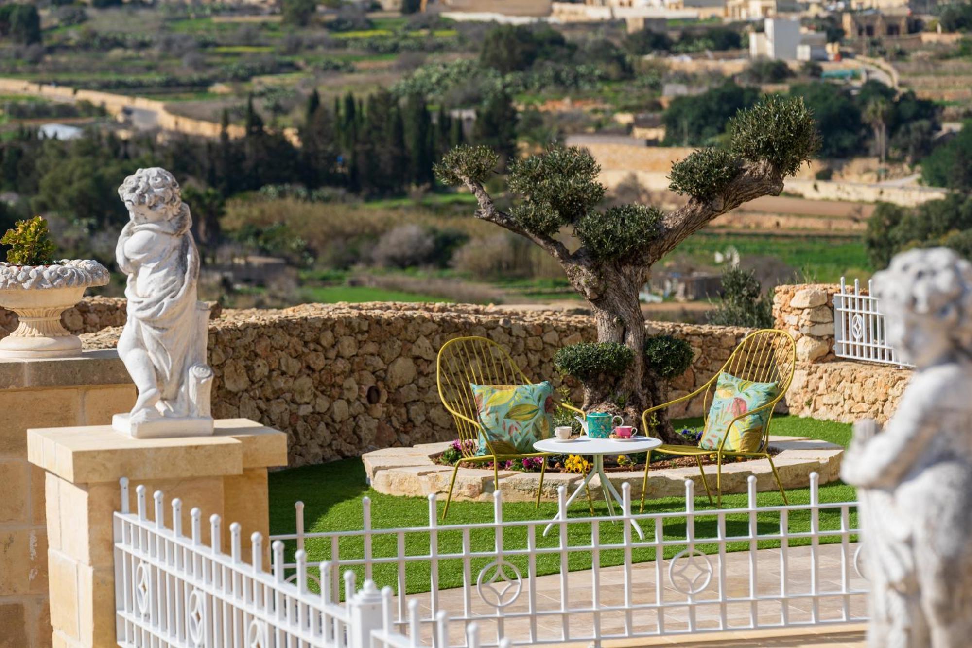 L-Eremita Boutique Hotel Qala Kültér fotó