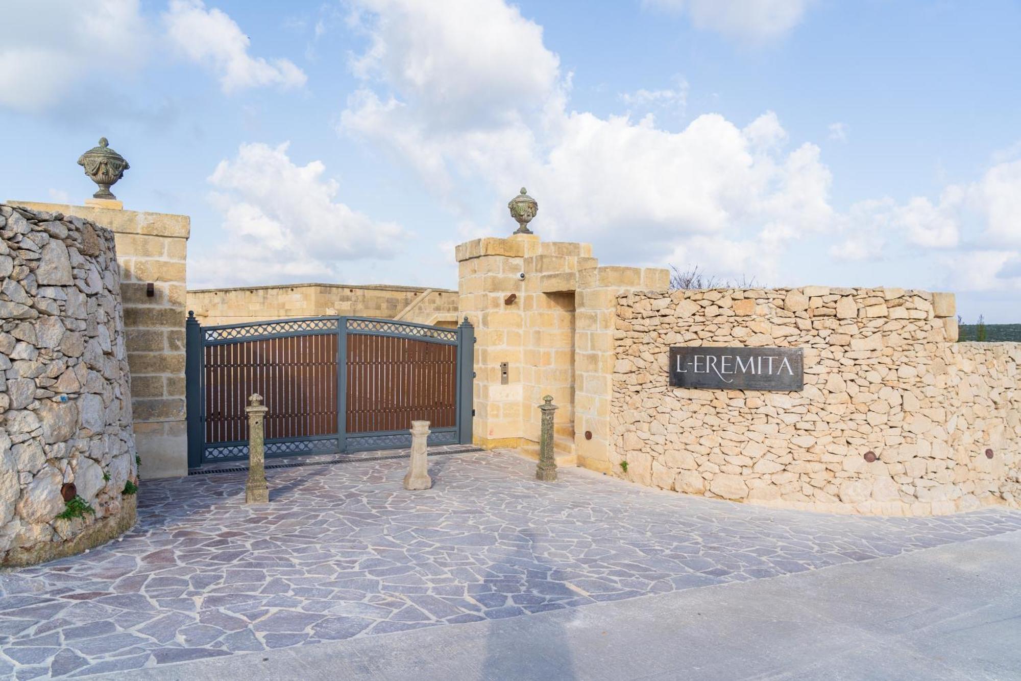 L-Eremita Boutique Hotel Qala Kültér fotó